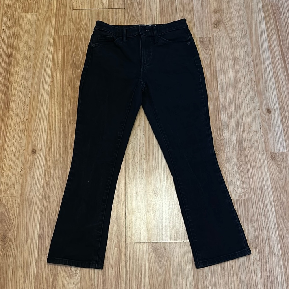 High rise- boot cut crop